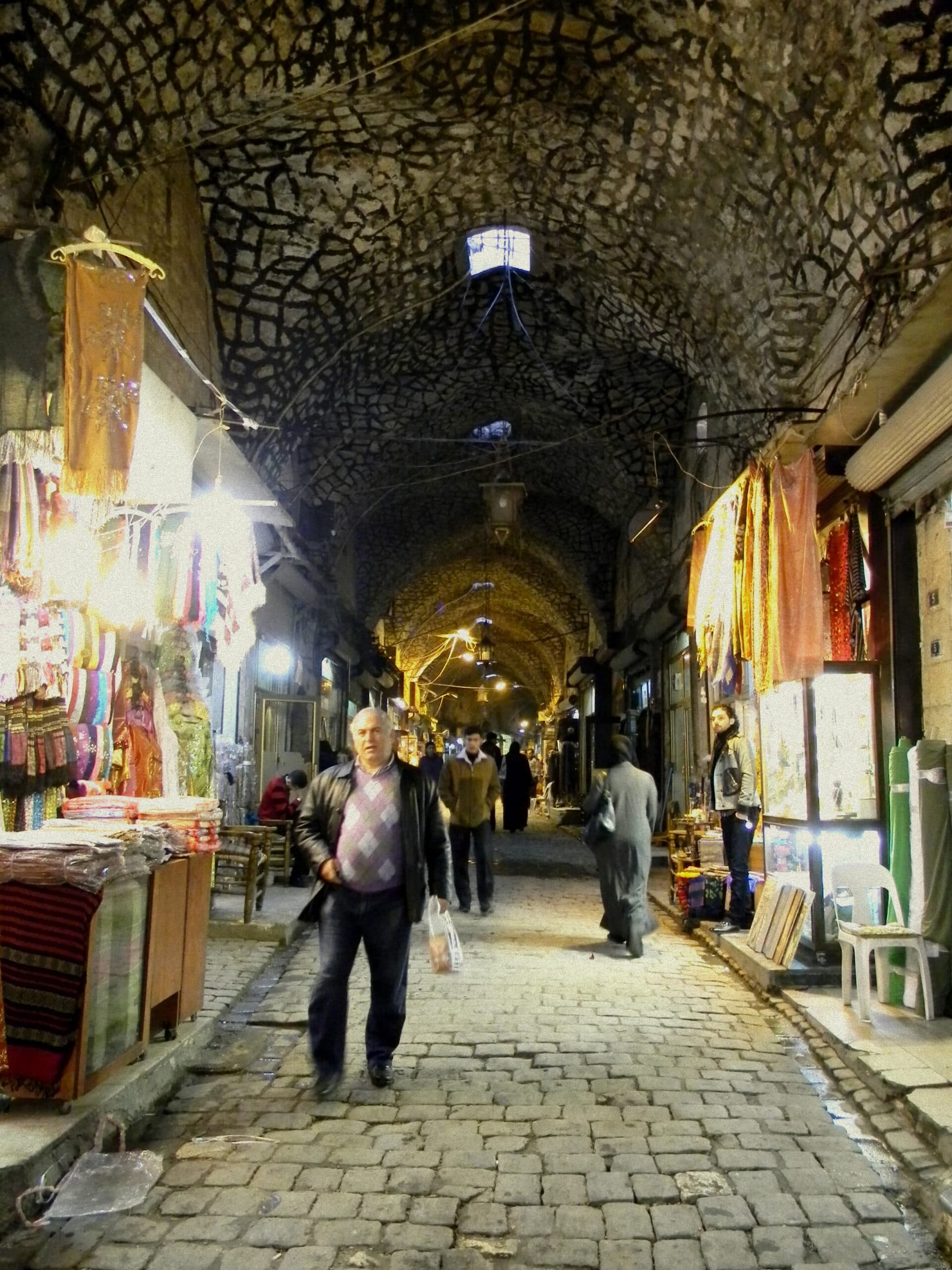The Al-Madina Souq — File:Suq al-Atmah, al-Madina Souq, Aleppo (1)