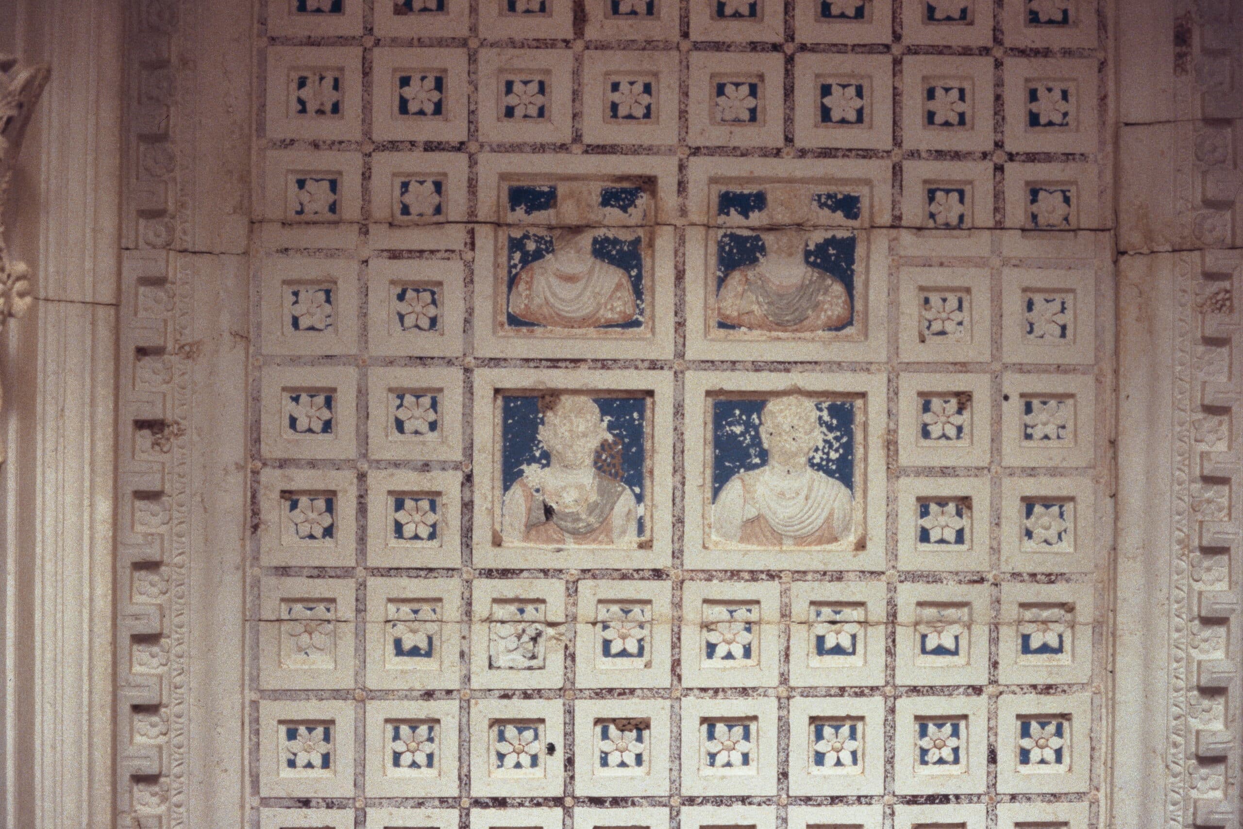 The tower tombs of the Valley of the Tombs — Tower Tomb of Iamliku, Valley of the Tombs, Palmyra (تدمر), Syria - Ceiling